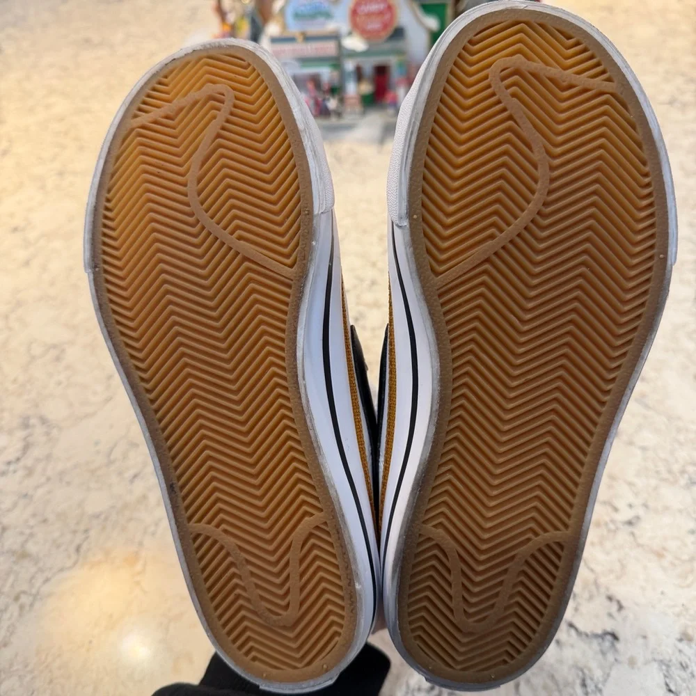 Nike little kid size 1.5 Court Legacy shoes - Picture 6 of 6